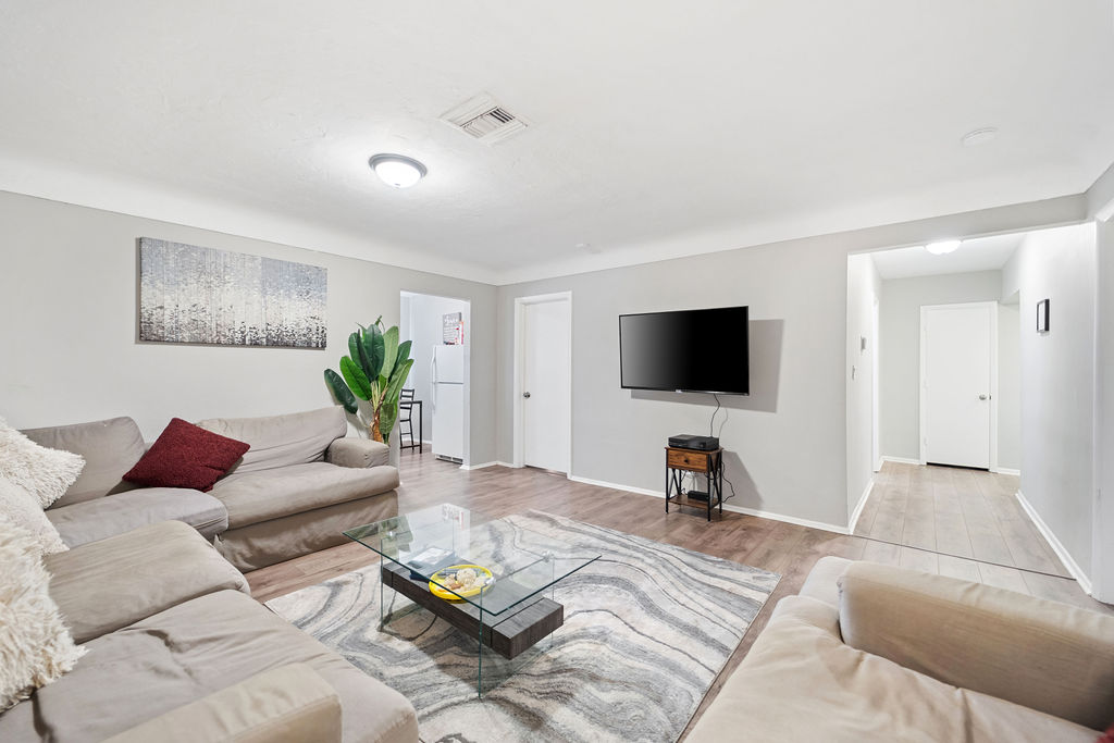 ignite-transitional-housing-living-area-1-3.jpg