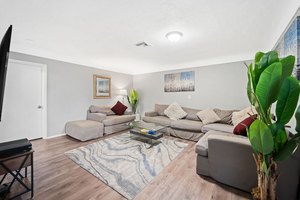 ignite-transitional-housing-living-area-10.jpg