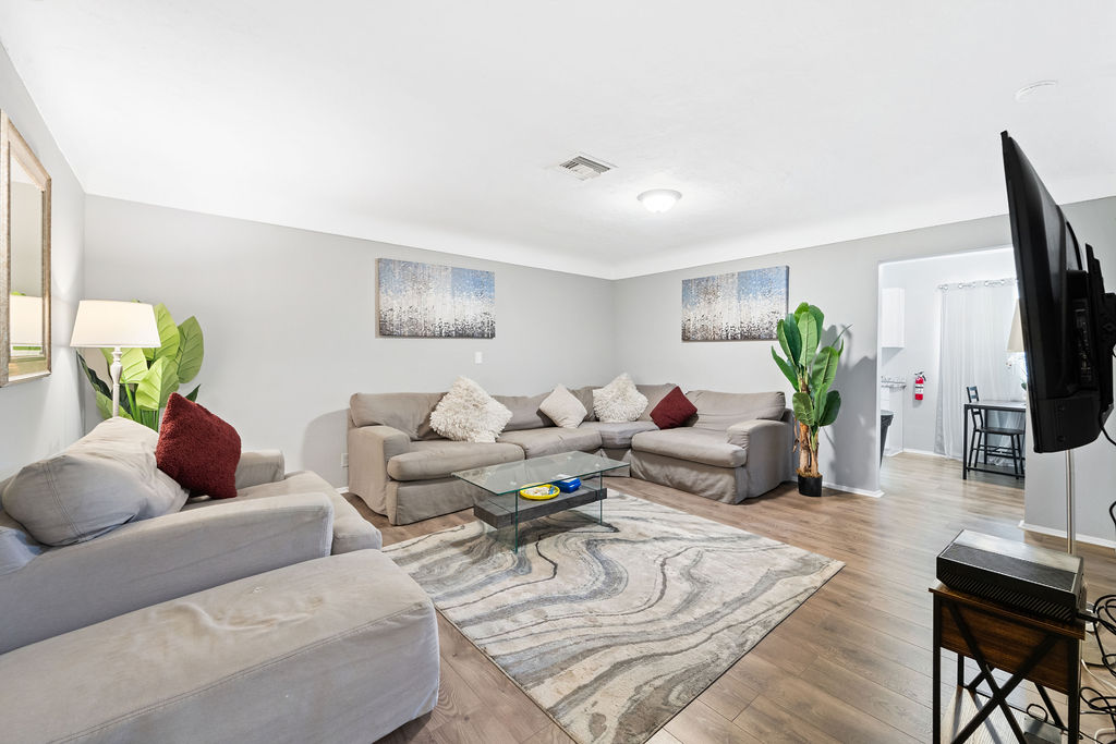 ignite-transitional-housing-living-room-3.jpg